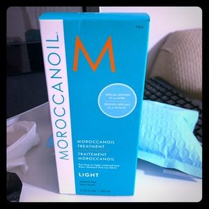 Light Moroccanoil Treatment Limited Edition 125ml